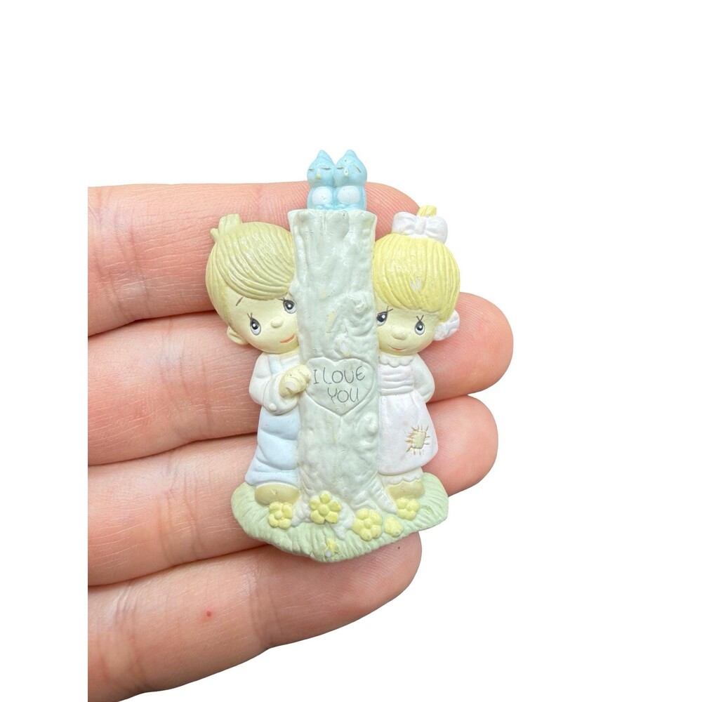 Vintage 1988 Enesco Precious Moments Love Pin Brooch
